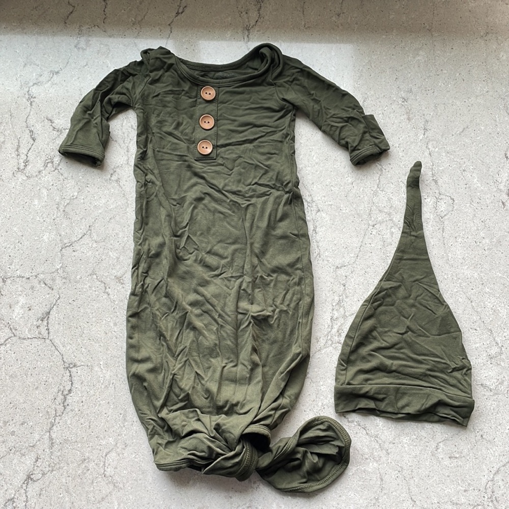 Caden Lane Gown & Hat set